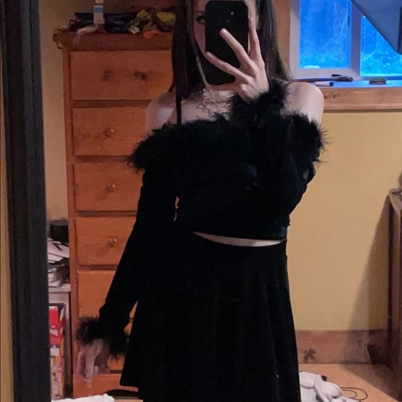 Meet your Posher, Enya - Picture 2 of 2